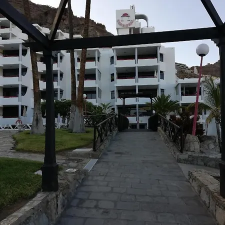 El Cardenal Mick & Rosa * Playa Del Cura (Gran Canaria)